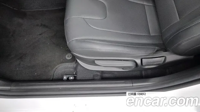Hyundai Avante CN7 — Фото автомобиля 30