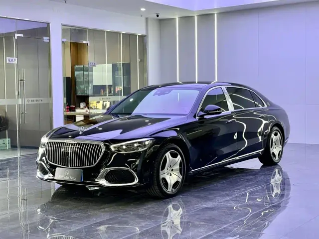 Фотография автомобиля — Mercedes-Benz Maybach S-Class