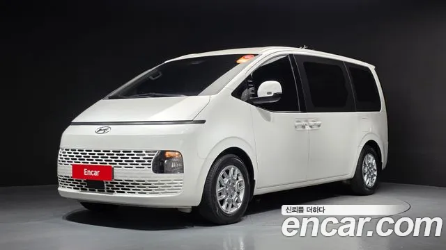 Фотография автомобиля — Hyundai Staria
