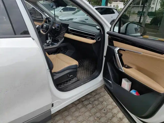 Geely Boyue L — Фото автомобиля 19
