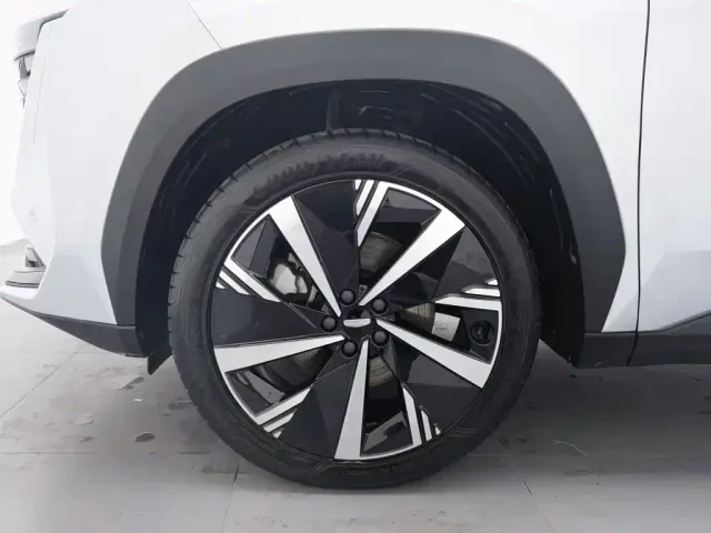 Geely Boyue L — Фото автомобиля 17