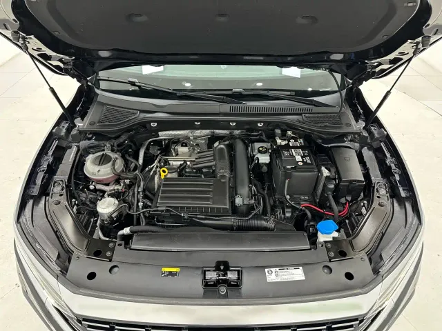 Volkswagen Passat — Фото автомобиля 17