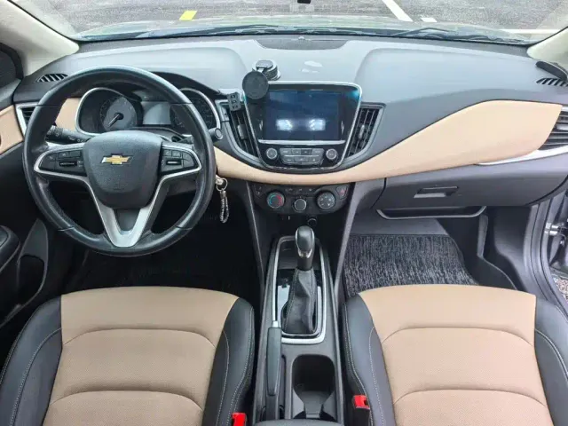 Chevrolet Monza — Фото автомобиля 5