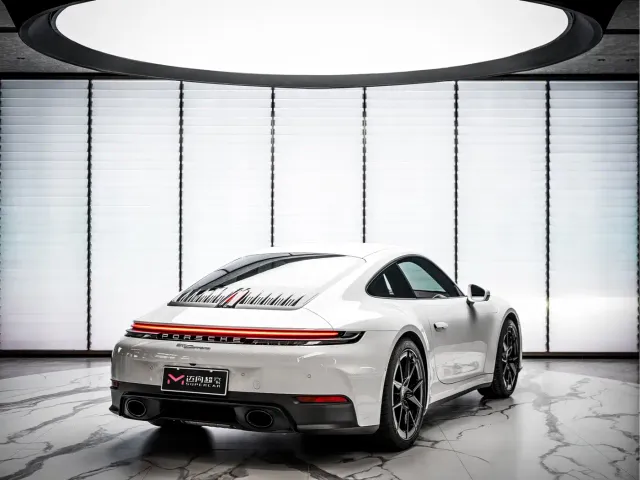 Porsche 911 — Фото автомобиля 5