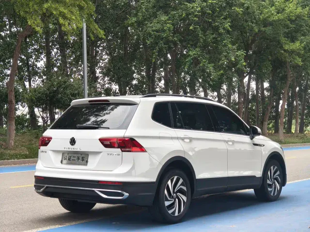 Volkswagen Tiguan L — Фото автомобиля 5