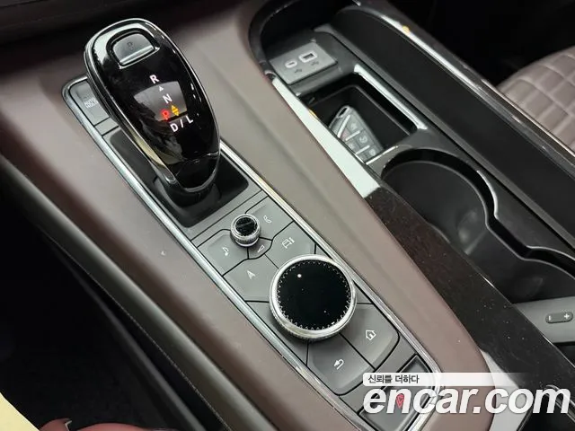 Cadillac Escalade — Фото автомобиля 12