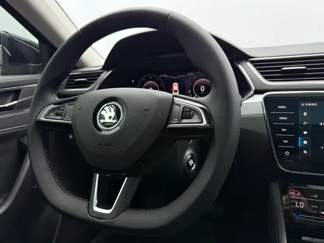Skoda Superb — Фото автомобиля 13