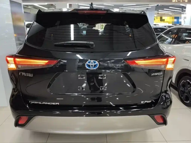 Toyota Highlander — Фото автомобиля 5