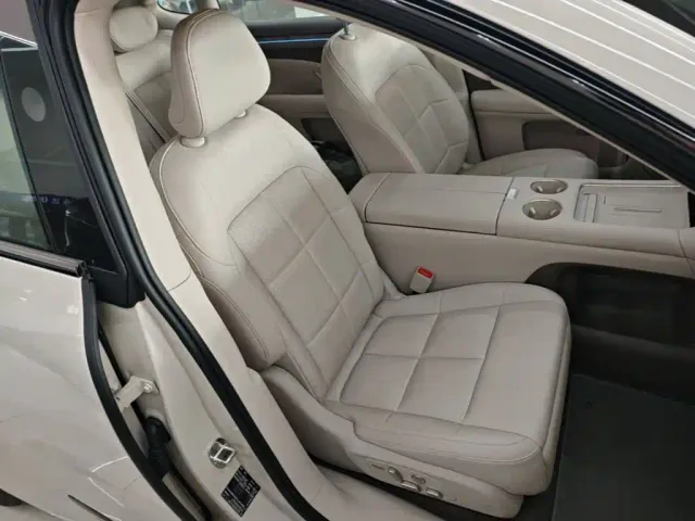 IM Motors LS6 — Фото автомобиля 24
