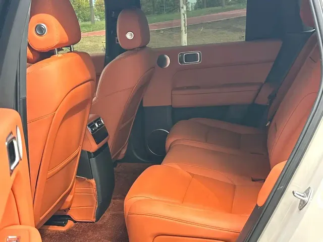 Li Auto L6 — Фото автомобиля 5