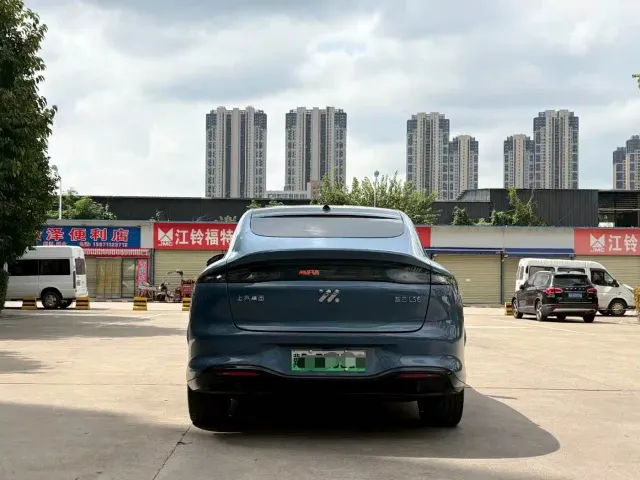 IM Motors LS6 — Фото автомобиля 5
