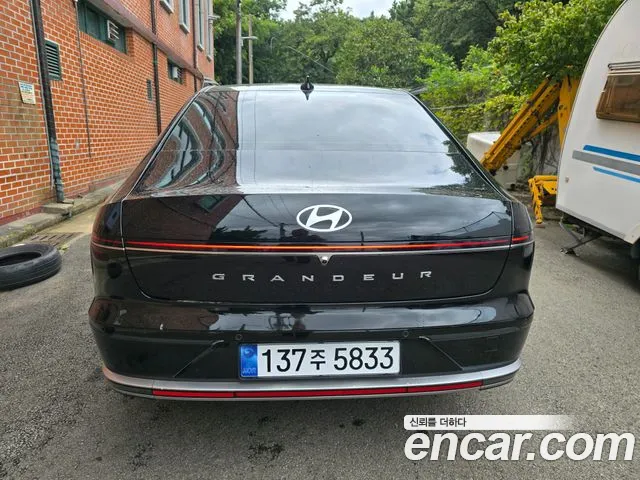 Hyundai Grandeur GN7 — Фото автомобиля 4
