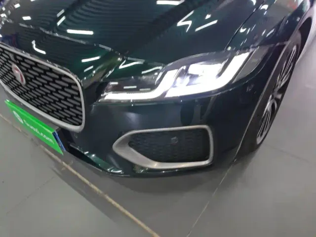 Jaguar XFL — Фото автомобиля 23