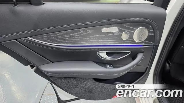 Mercedes-Benz E-Class W213 — Фото автомобиля 14
