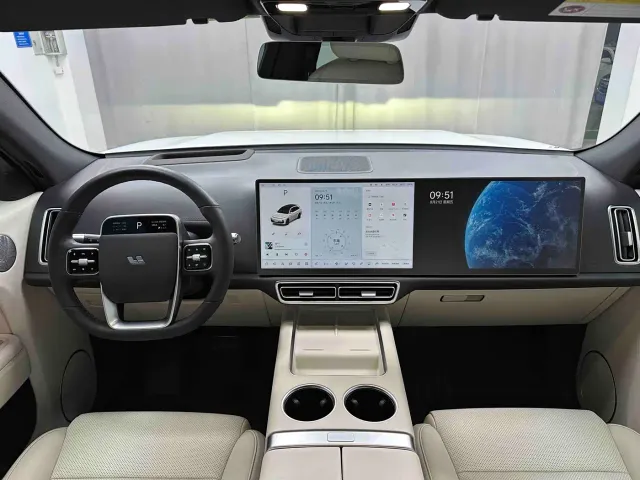 Li Auto L7 — Фото автомобиля 8