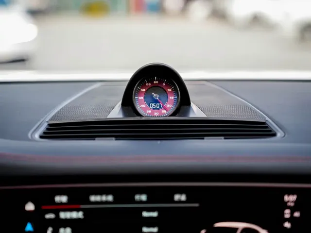 Porsche Panamera — Фото автомобиля 15
