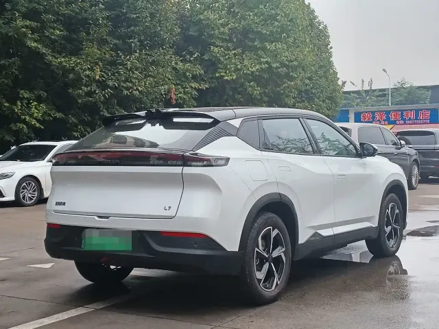 Dongfeng Fengshen L7 — Фото автомобиля 5