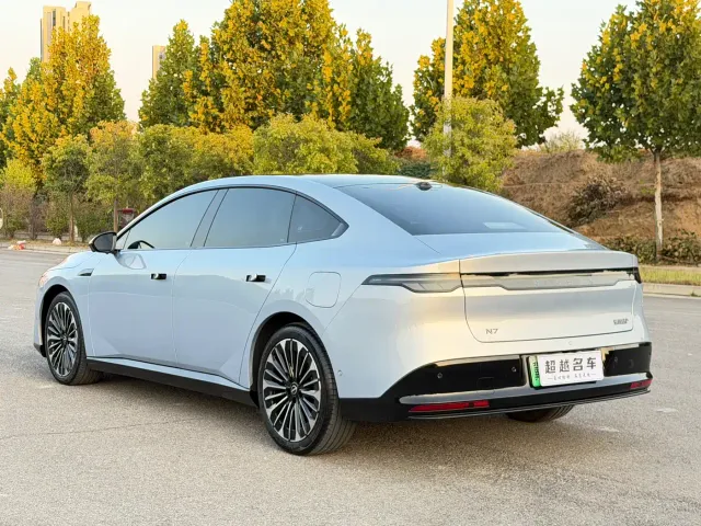 Nissan N7 — Фото автомобиля 5
