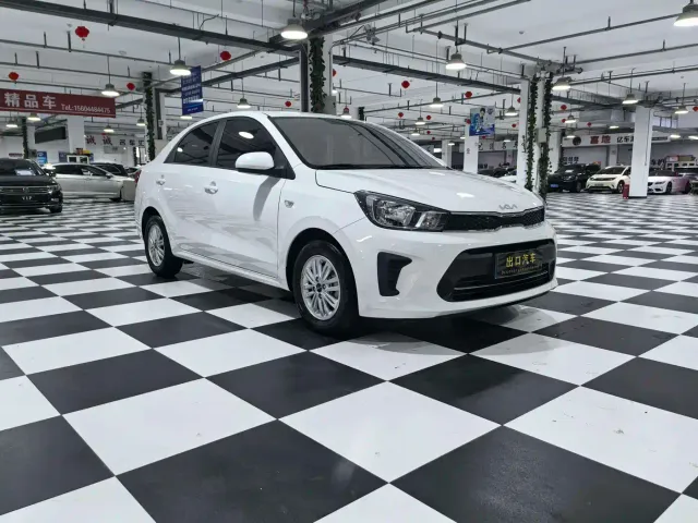 Kia Huan Chi — Фото автомобиля 3