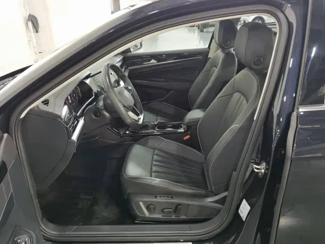 Volkswagen Passat — Фото автомобиля 10