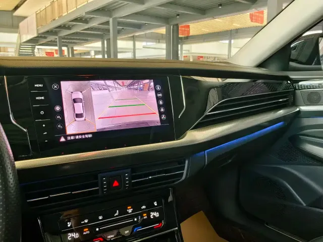 Volkswagen Passat — Фото автомобиля 9