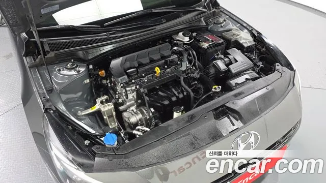 Hyundai Avante CN7 — Фото автомобиля 9