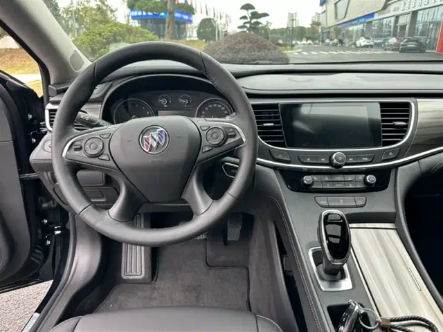 Buick LaCrosse — Фото автомобиля 15