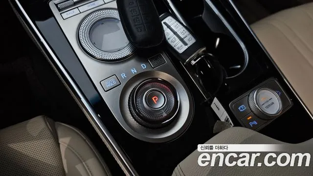 Genesis GV80 — Фото автомобиля 12