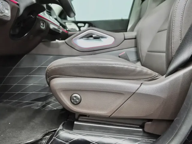Mercedes-Benz GLE-Class — Фото автомобиля 17