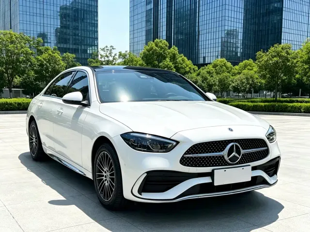 Mercedes-Benz C-Class — Фото автомобиля 2