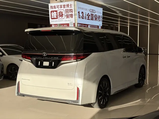 Toyota Vellfire — Фото автомобиля 3