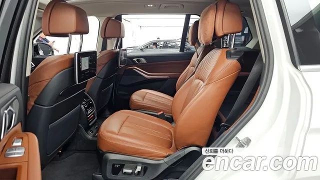 BMW X7 — Фото автомобиля 23
