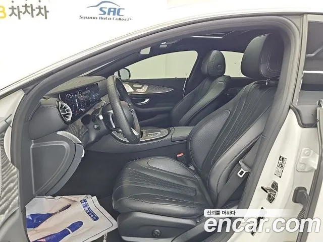Mercedes-Benz CLS-Class — Фото автомобиля 11