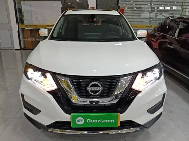 Nissan X-Trail — Фото автомобиля 2