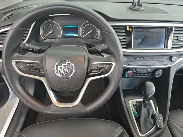Buick Excelle — Фото автомобиля 10