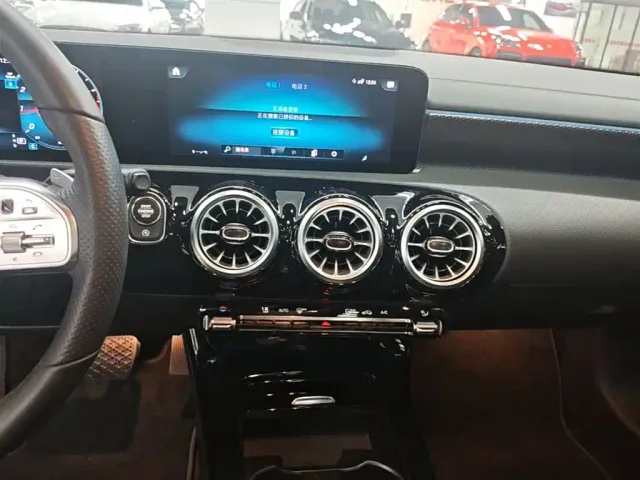 Mercedes-Benz A-Class — Фото автомобиля 12