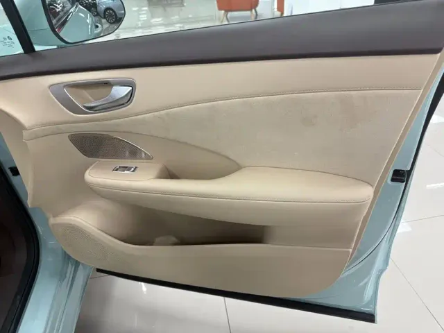 Shangjie SUV — Фото автомобиля 12