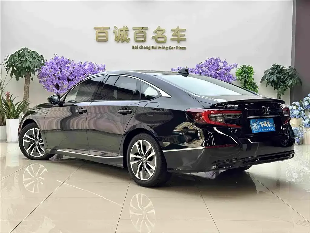 Honda Accord 2022 Sharp Hybrid 2.0L Sharp Leader Edition — Фото автомобиля 8