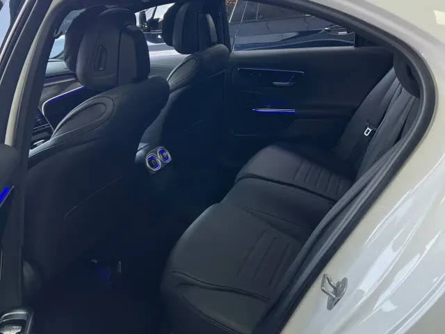 Mercedes-Benz C-Class — Фото автомобиля 6