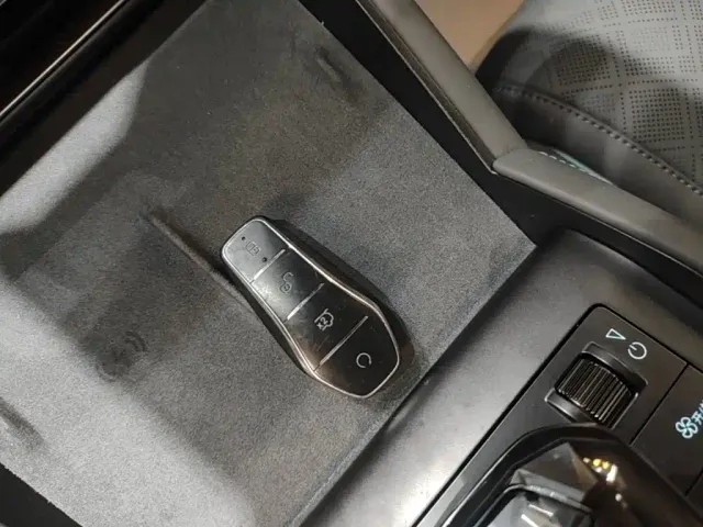 BYD Qin L — Фото автомобиля 8