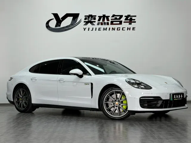 Porsche Panamera — Фото автомобиля 3