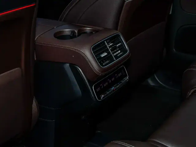 Mercedes-Benz GLE-Class — Фото автомобиля 10
