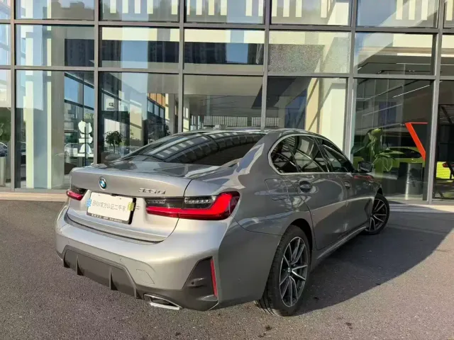 BMW 3 Series — Фото автомобиля 2