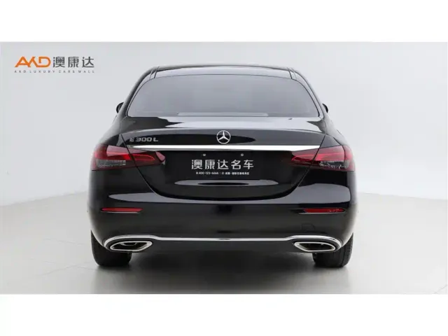 Mercedes-Benz E-Class — Фото автомобиля 4