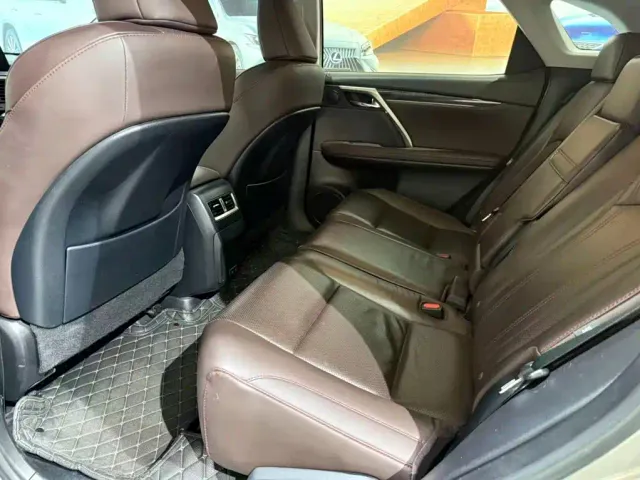 Lexus RX — Фото автомобиля 3