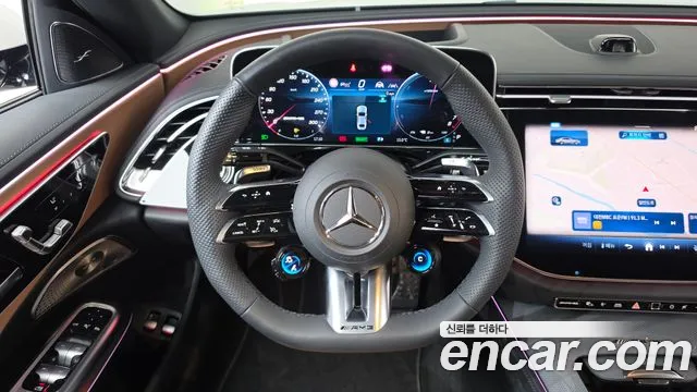 Mercedes-Benz E-Class — Фото автомобиля 19