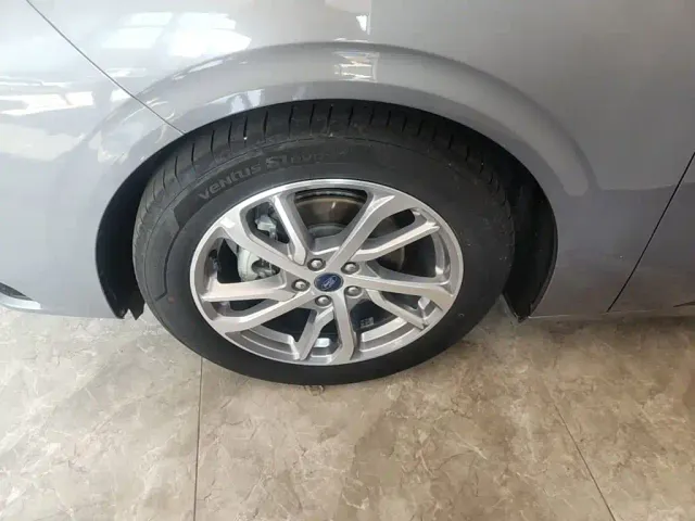 Ford Mondeo — Фото автомобиля 22