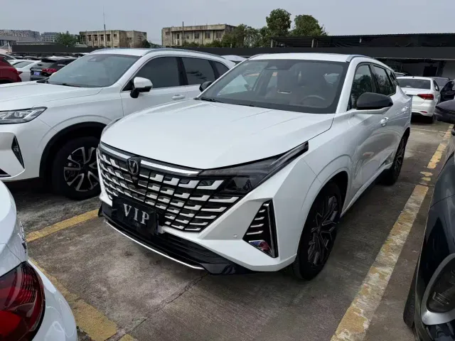 Фотография автомобиля — Changan UNI-Z