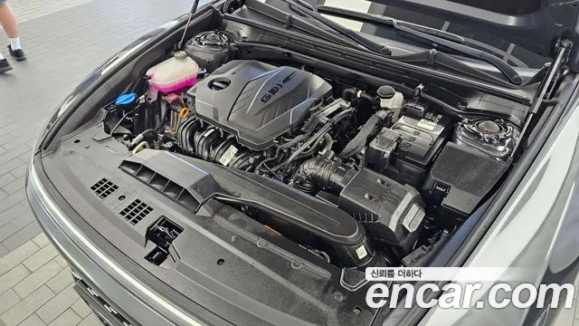 Hyundai Grandeur GN7 — Фото автомобиля 9