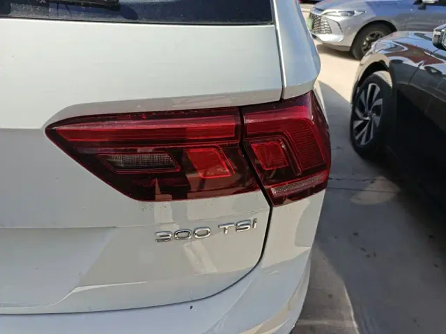 Volkswagen Tiguan L — Фото автомобиля 7